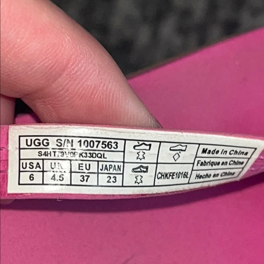 UGG Women's Sandals in Pink and tan size 6